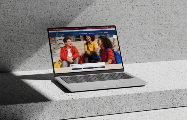 Laptop Mockup Schulwebsite